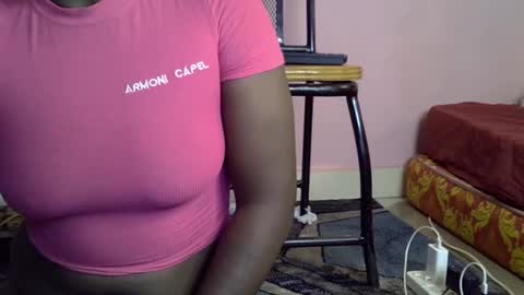 Snapshot of sweet_monalisa93 chatting on 05-24-26, 06:18 Lisa online show from 05-24-26, 06:18