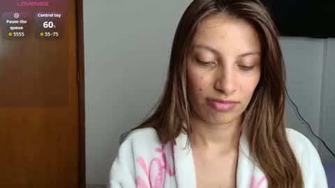 sweet_moon_v_ online show from 06-08-26, 03:18