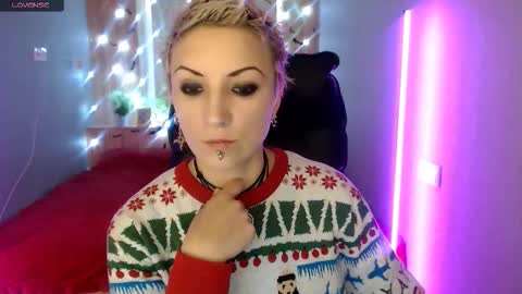 sweet_n_strong online show from 11-13-25, 08:02