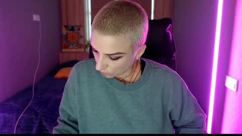 Snapshot of sweet_n_strong chatting on 05-11-26, 04:04 sweet_n_strong online show from 05-11-26, 04:04