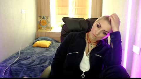 Snapshot of sweet_n_strong chatting on 05-14-26, 11:17 sweet_n_strong online show from 05-14-26, 11:17