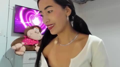 Snapshot of sweet_nhaomy chatting on 02-03-26, 10:26 Nhaomy online show from 02-03-26, 10:26