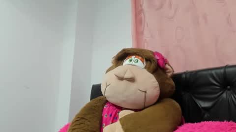 Snapshot of sweet_nhaomy chatting on 03-18-26, 03:42 Nhaomy online show from 03-18-26, 03:42