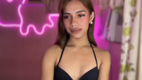 sweet_nikki03 online show from 09-26-25, 08:57