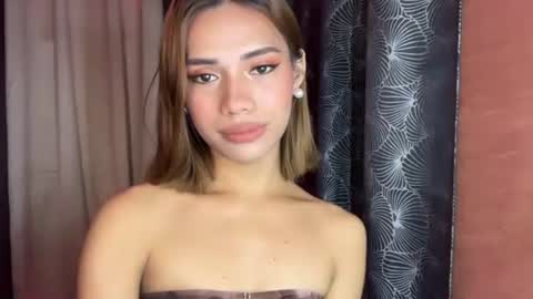 sweet_nikki03 online show from 11-16-25, 07:08