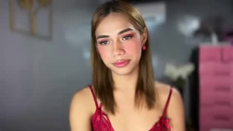 Snapshot of sweet_nikki03 chatting on 07-16-26, 10:43 sweet_nikki03 online show from 07-16-26, 10:43