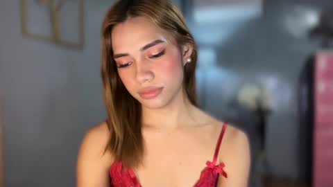 Snapshot of sweet_nikki03 chatting on 07-27-26, 08:05 sweet_nikki03 online show from 07-27-26, 08:05