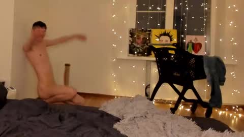 kira online show from 12-23-24, 10:55