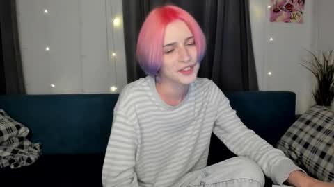 kira online show from 09-16-25, 10:55