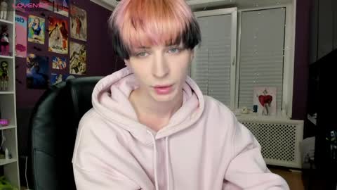 kira online show from 05-21-26, 08:38