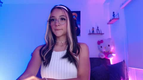 Snapshot of sweet_penny_ chatting on 11-12-25, 09:58 Penny online show from 11-12-25, 09:58