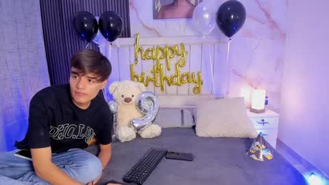 Petter online show from 09-12-25, 01:22