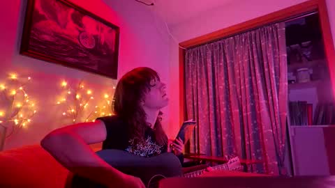 Snapshot of sweet_ramona chatting on 12-19-25, 03:02 Ramona online show from 12-19-25, 03:02