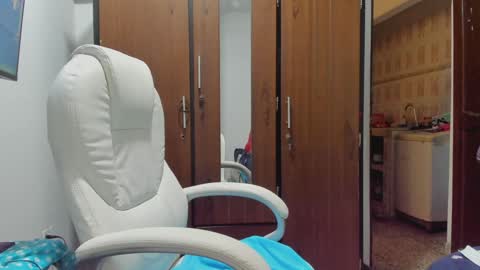 sweet_robyn online show from 12-13-24, 09:41