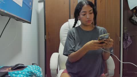 sweet_robyn online show from 01-07-25, 10:08