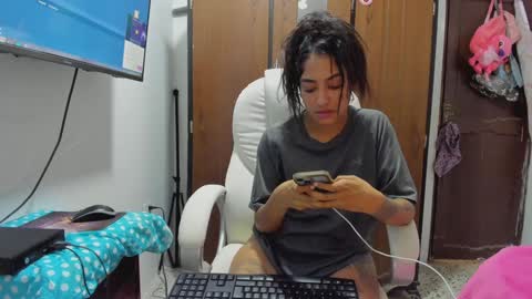 sweet_robyn online show from 01-17-25, 08:55