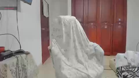 sweet_robyn online show from 11-14-25, 09:57