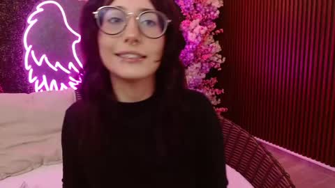 Roxanee online show from 04-20-26, 08:54