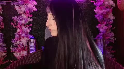 Snapshot of sweet_roxanee chatting on 06-08-26, 08:31 Roxanee online show from 06-08-26, 08:31