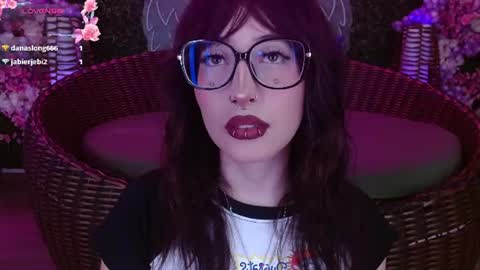 Snapshot of sweet_roxanee chatting on 07-10-26, 09:39 Roxanee online show from 07-10-26, 09:39