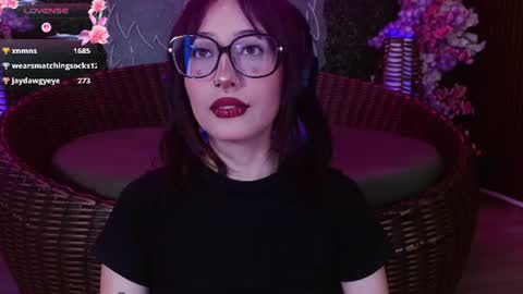 Snapshot of sweet_roxanee chatting on 07-15-26, 09:25 Roxanee online show from 07-15-26, 09:25
