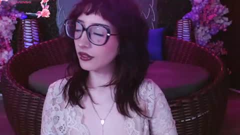 Snapshot of sweet_roxanee chatting on 07-22-26, 04:48 Roxanee online show from 07-22-26, 04:48