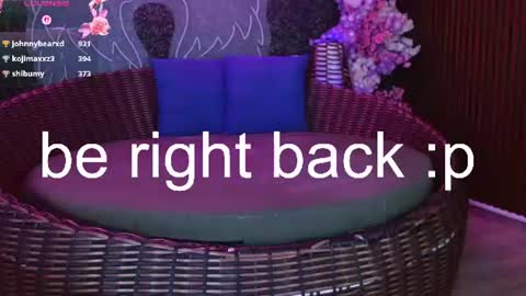 Snapshot of sweet_roxanee chatting on 07-22-26, 04:54 Roxanee online show from 07-22-26, 04:54