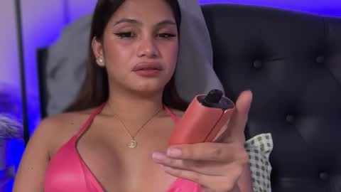 Snapshot of sweet_scarllet12 chatting on 10-09-25, 03:43 SCARLLET online show from 10-09-25, 03:43