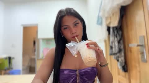 Snapshot of sweet_scarllet12 chatting on 02-08-26, 02:20 SCARLLET online show from 02-08-26, 02:20