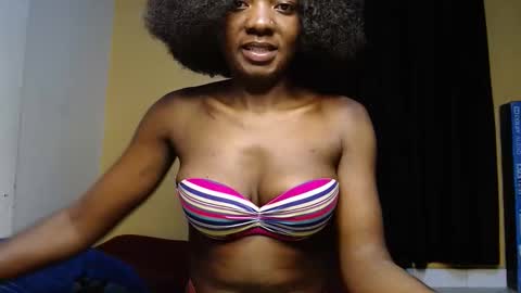 ellanah Tracie online show from 01-09-26, 12:35