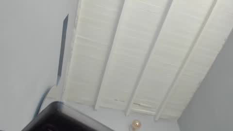 Snapshot of sweet_skiinny chatting on 10-06-25, 12:57 Adeline online show from 10-06-25, 12:57