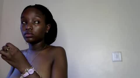 Snapshot of sweet_strawberina chatting on 05-08-26, 09:25 sweet_strawberina online show from 05-08-26, 09:25