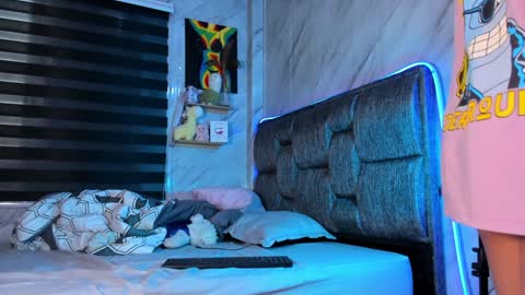 Snapshot of sweet_tits2 chatting on 01-02-25, 06:34 Isabella online show from 01-02-25, 06:34