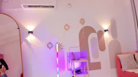 Valentine online show from 07-19-26, 11:47