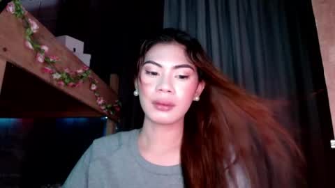 sweet_vell online show from 05-15-26, 10:39