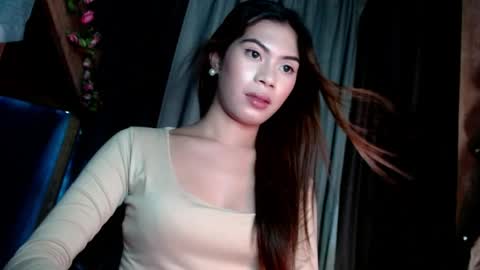 sweet_vell online show from 05-30-26, 05:21
