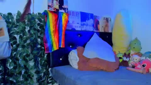 Steven independent model online show from 01-19-25, 02:25