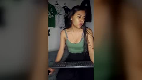 Snapshot of sweet_wild_10 chatting on 07-30-26, 12:04 sweet and wild online show from 07-30-26, 12:04