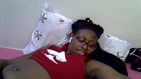 sweet_zarah online show from 04-19-26, 06:10