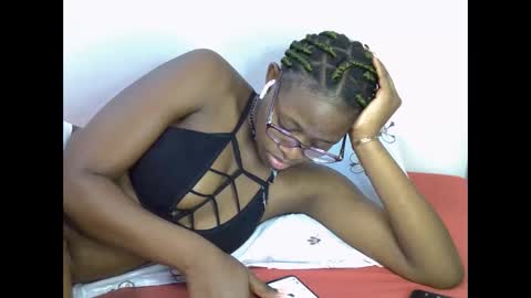 sweet_zarah online show from 05-19-26, 11:55