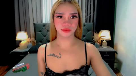 bea takashi  online show from 05-18-26, 09:15