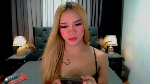 bea takashi  online show from 05-20-26, 09:15