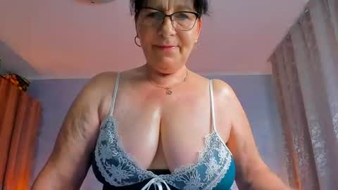 Viorica online show from 06-19-26, 03:11