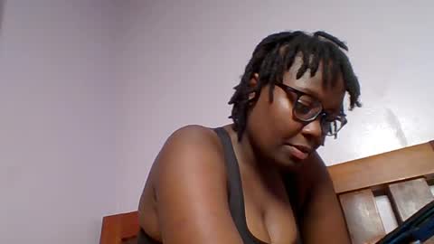 Snapshot of sweetariah1 chatting on 07-27-26, 04:19 Ariah online show from 07-27-26, 04:19