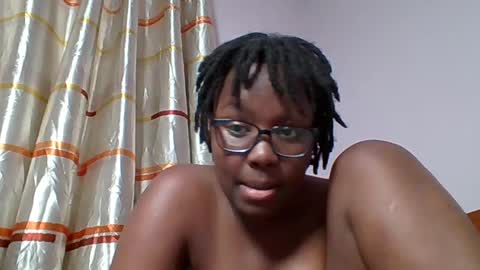 Snapshot of sweetariah1 chatting on 07-28-26, 08:52 Ariah online show from 07-28-26, 08:52