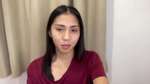 Snapshot of sweetasiancolleen chatting on 05-04-26, 05:20 colleen online show from 05-04-26, 05:20