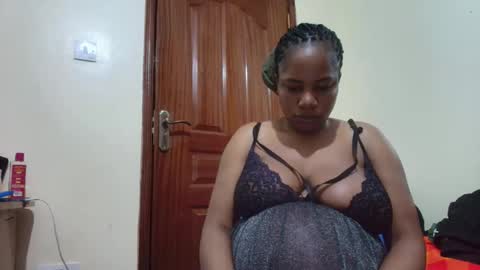 Snapshot of sweetateka chatting on 12-22-25, 03:03 Sweetateka online show from 12-22-25, 03:03