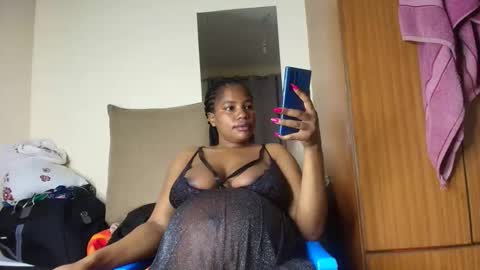 Snapshot of sweetateka chatting on 12-22-25, 05:21 Sweetateka online show from 12-22-25, 05:21