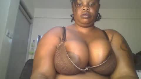 sweetbaby46 online show from 11-05-25, 02:22