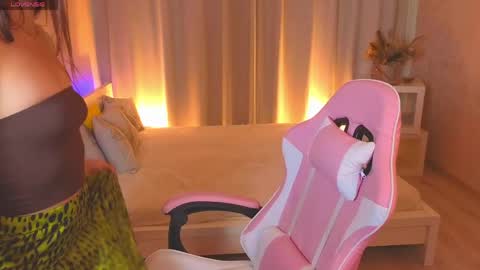 Kim online show from 06-05-26, 03:02